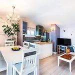 House With A Parking Space - 22315 Σπίτι διακοπών