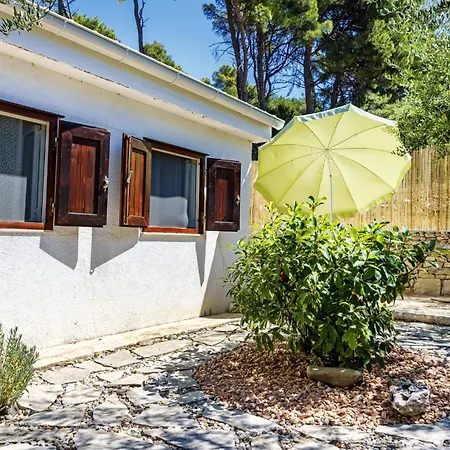 Vakantiehuis House With A Parking Space - 22315 *