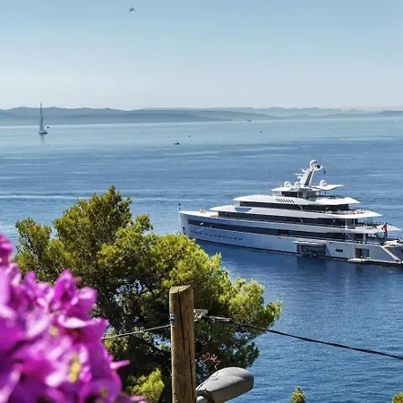 Vakantiehuis House With A Parking Space - 22315 *