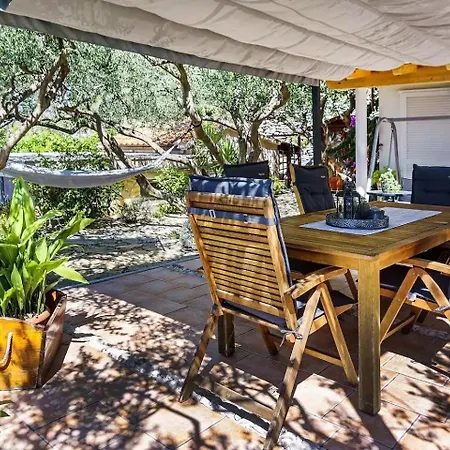 House With A Parking Space - 22315