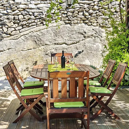 House With A Parking Space - 22315 Vakantiehuis *